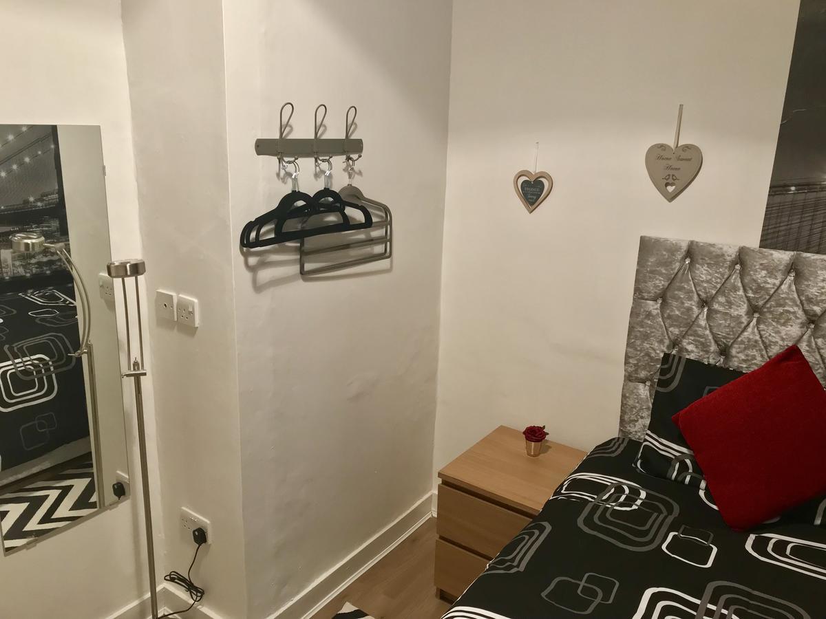 233 Leith Apartment Edinburgh Bagian luar foto